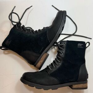 Sorel Emelie Short Lace Womens Combat Boot Size 8 Black Suede Leather Zip Up